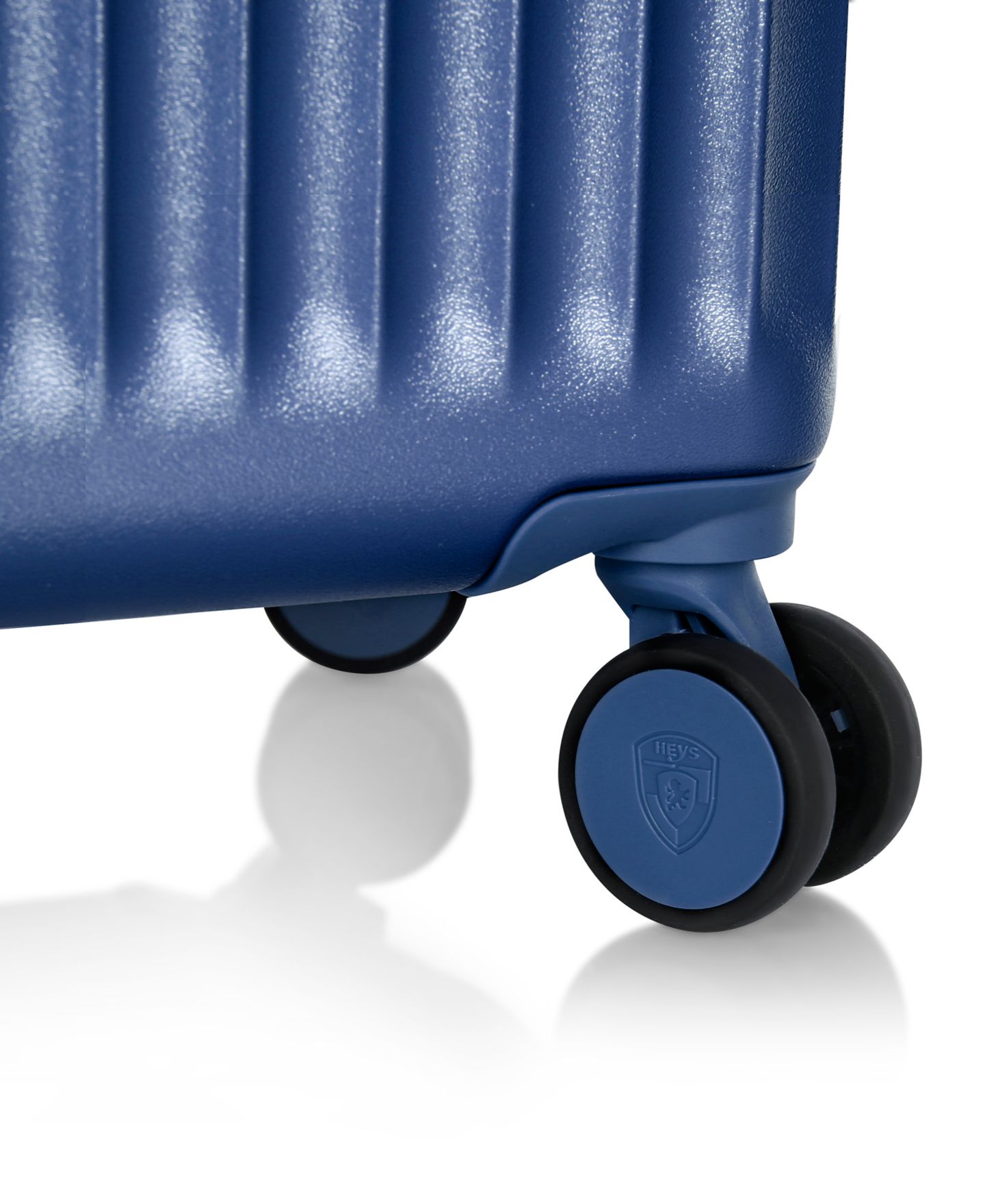 Чемодан Heys Luxe Hard Side 30" Trunk Spinner, цвет: Тёмно-синий — фото 6