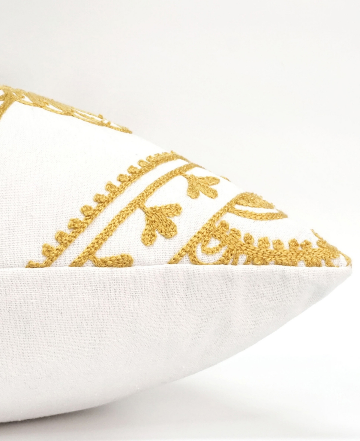 Millihome Padma Embroidery Pillow, x