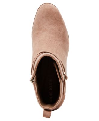 Women's Moore Almond Toe Booties