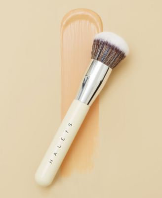 Brilliant Kabuki Brush
