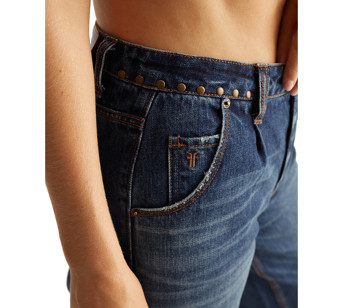 Shop Frye Women's Studded-waist Barrel-leg Cotton Denim Jeans In Kora Dark Wash