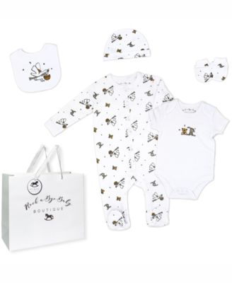 Baby Boys or Baby Girls Layette Gift Bag Set