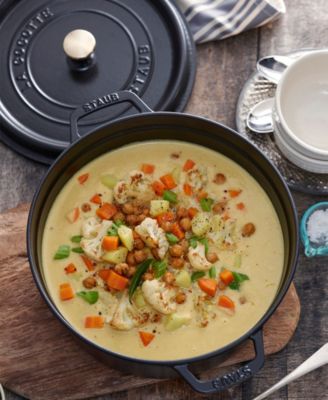 Cast Iron 5.5-Qt Round Dutch Oven