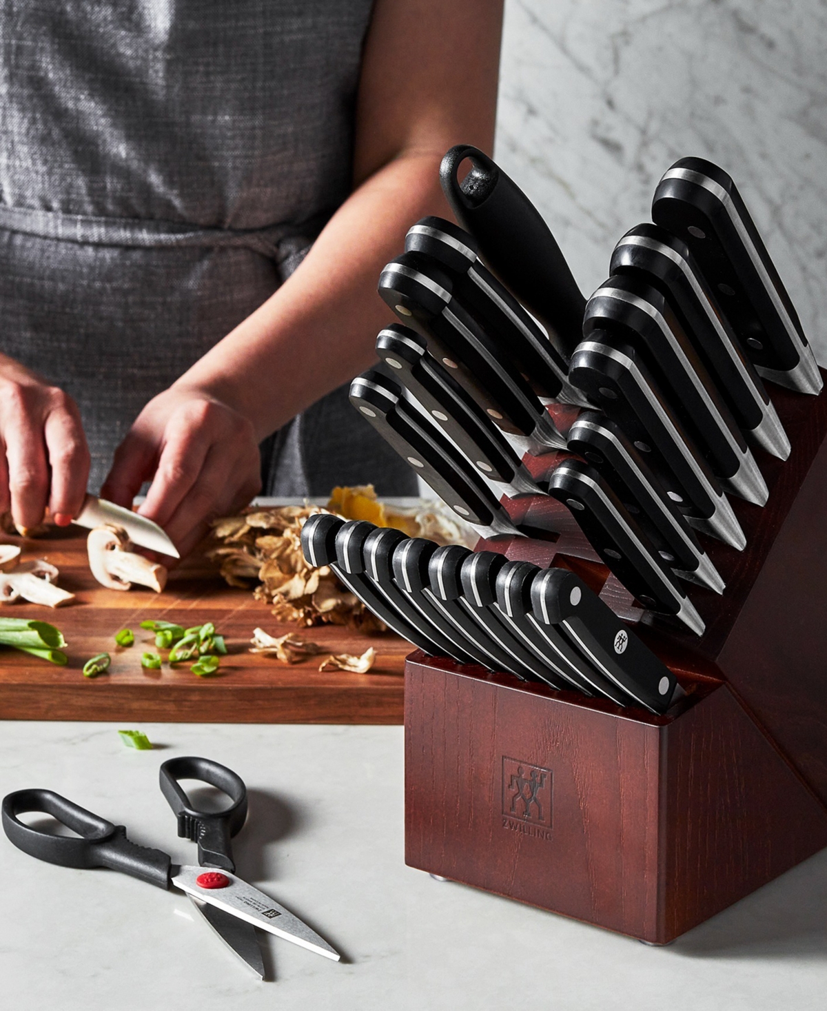 Zwilling Pro 22-piece Knife Block Set With Forged Steak Knives In Black