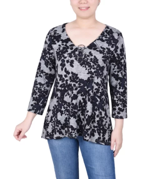 Petite 3/4 Sleeve 3-Ring Top - Black Gray Floral