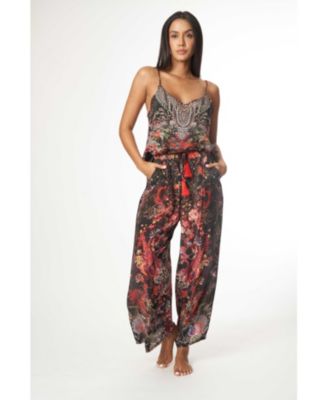 La Moda Clothing