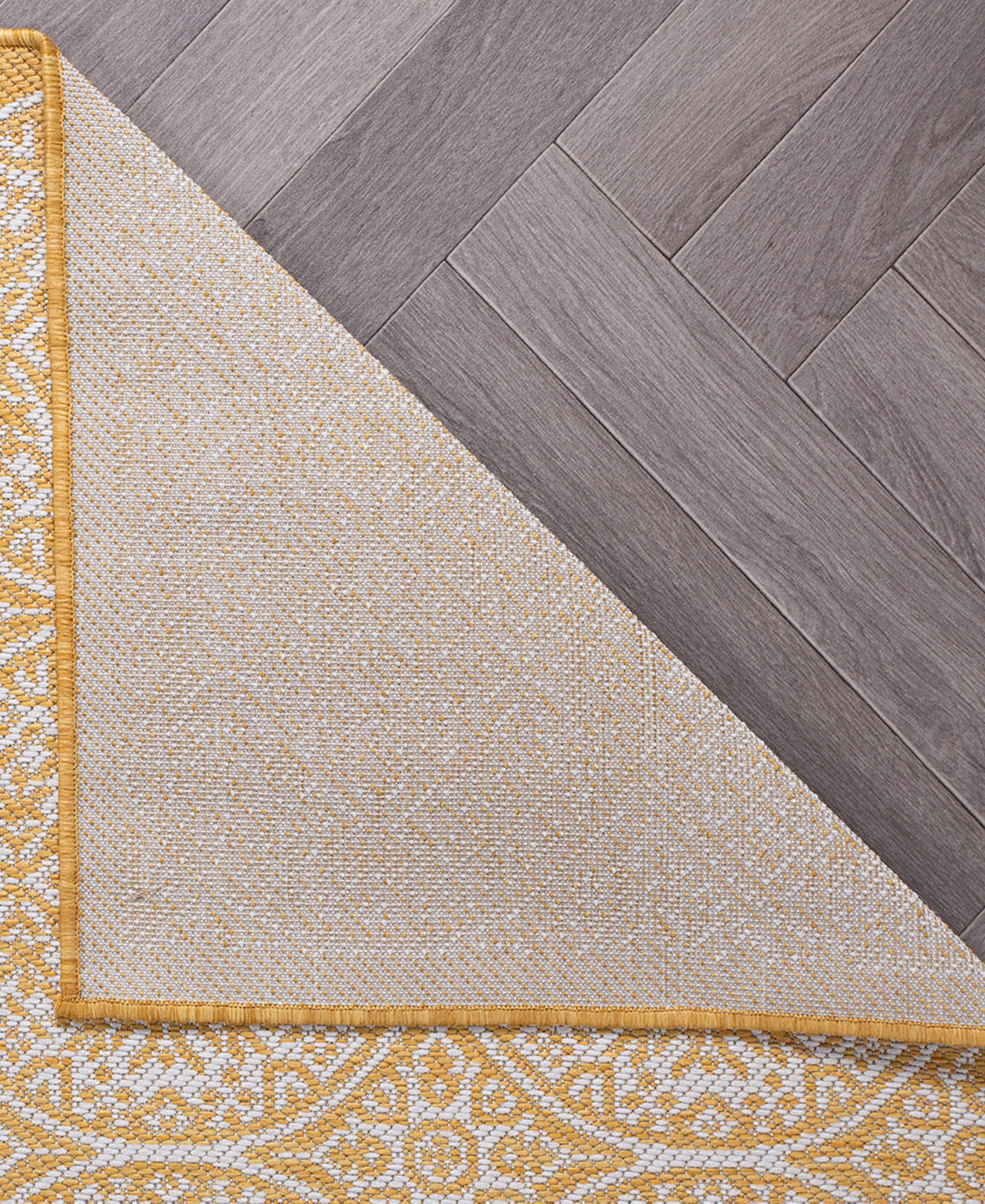Main Street Rugs Bays Outdoor 121 Area Rug