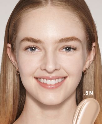 Futurist Soft Touch Brightening Skincealer Concealer with Vitamin C