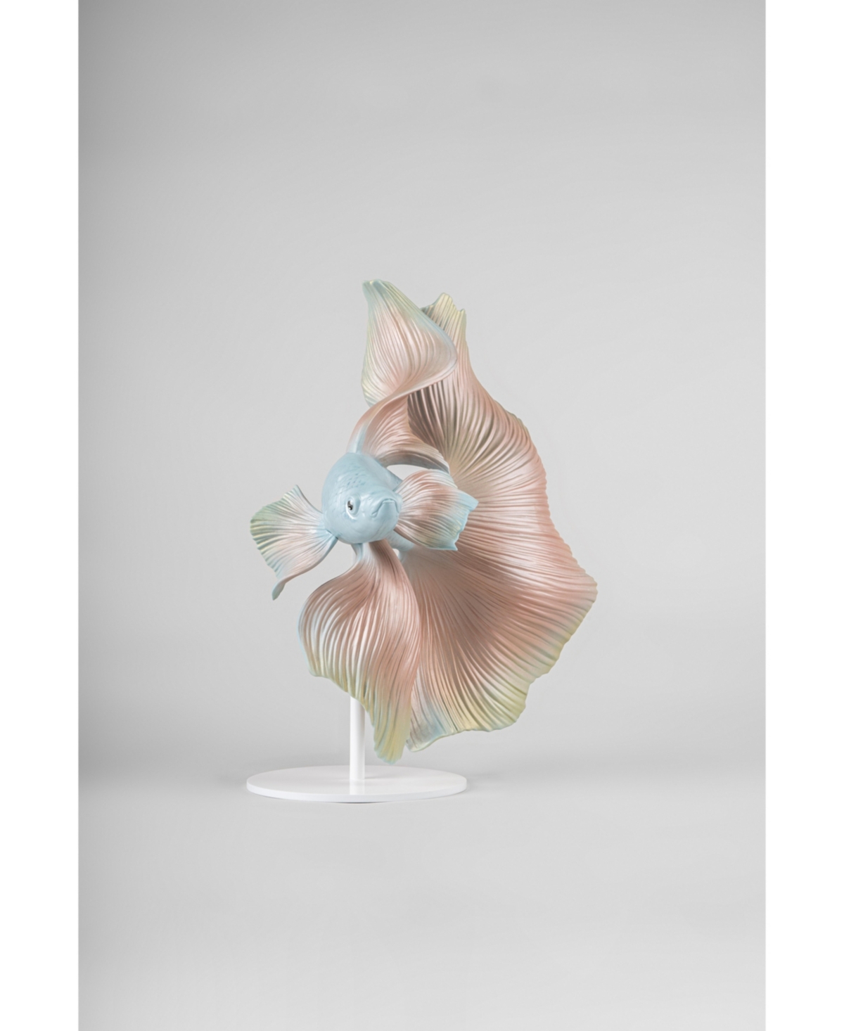 Lladrò Betta Fish Right Figurine In Multi