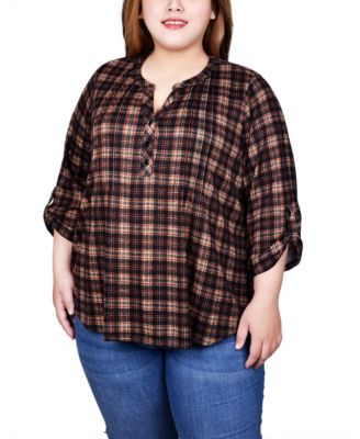 Plus Size 3/4 Roll Sleeve Top