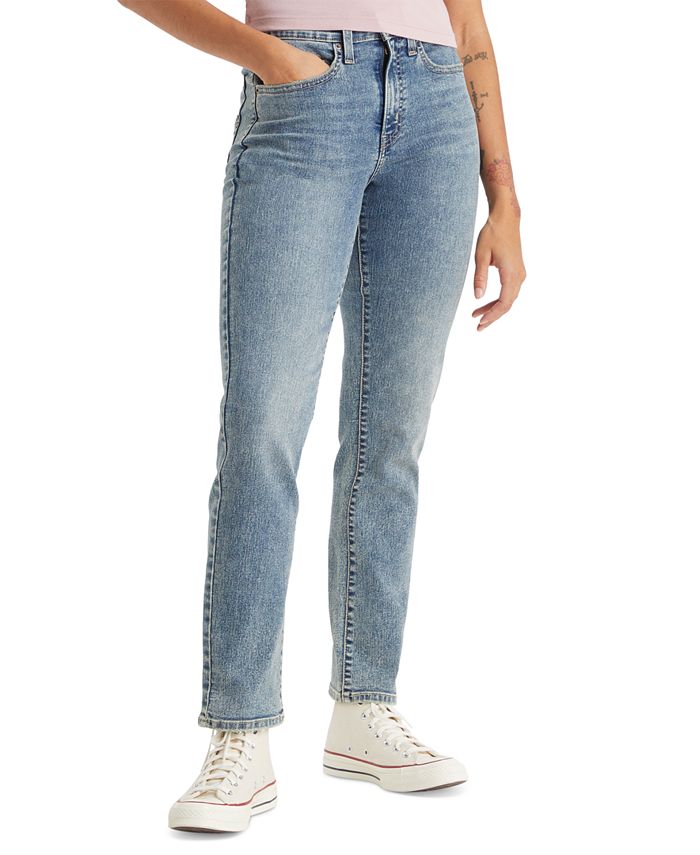 Levi's Women’s Classic Straight Jeans (Standard and Plus) : :  Clothing, Shoes & Accessories