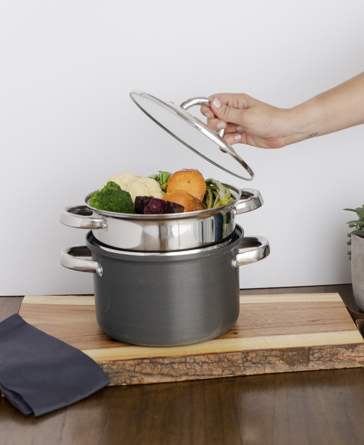 Sedona Kitchen Hard Anodized Aluminum 4-Qt. Multi Cooker with Glass Lid & Steam Tray
