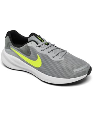 Nike Men s Revolution 7 Running Shoes