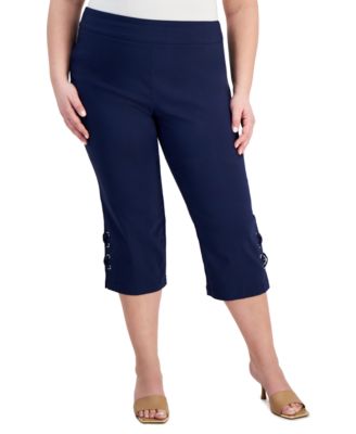Plus Size Side Lace-Up Capri Pants