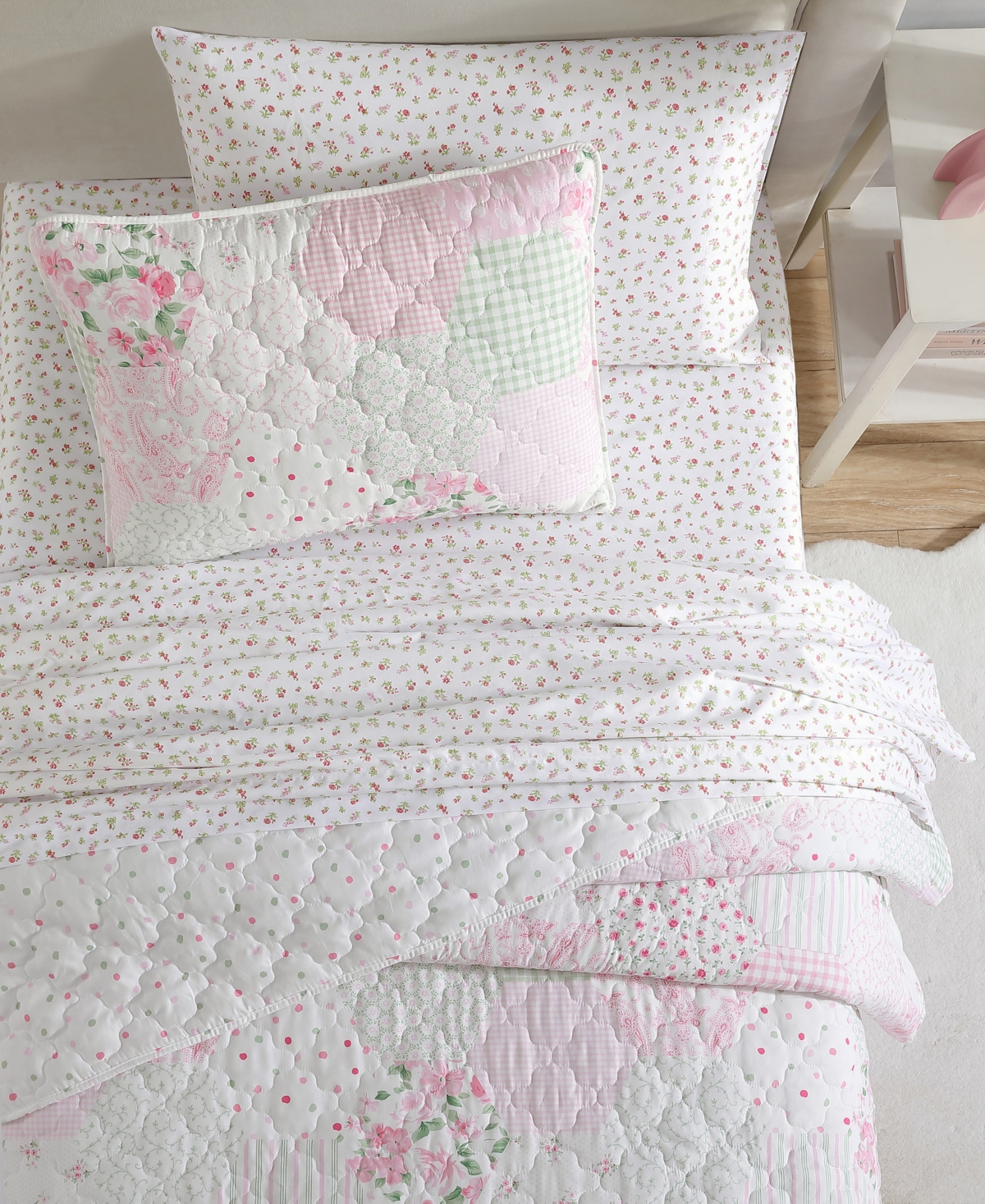 Shop Laura Ashley Kids Ellyn Reversible 3 Piece Quilt Set, Full In Pink