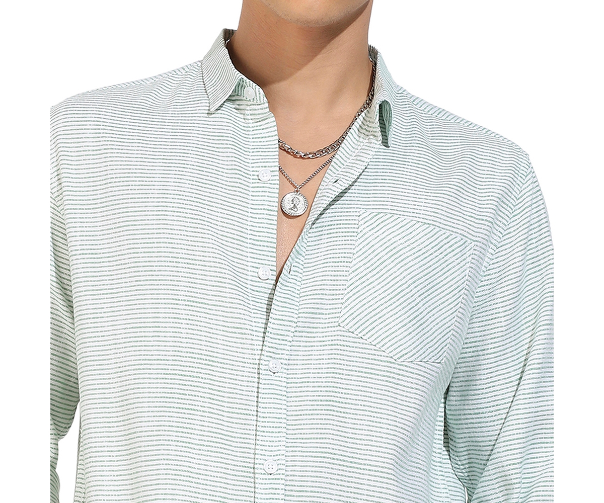 Campus Sutra Men's White & Green Horizontal Chalk Striped Shirt