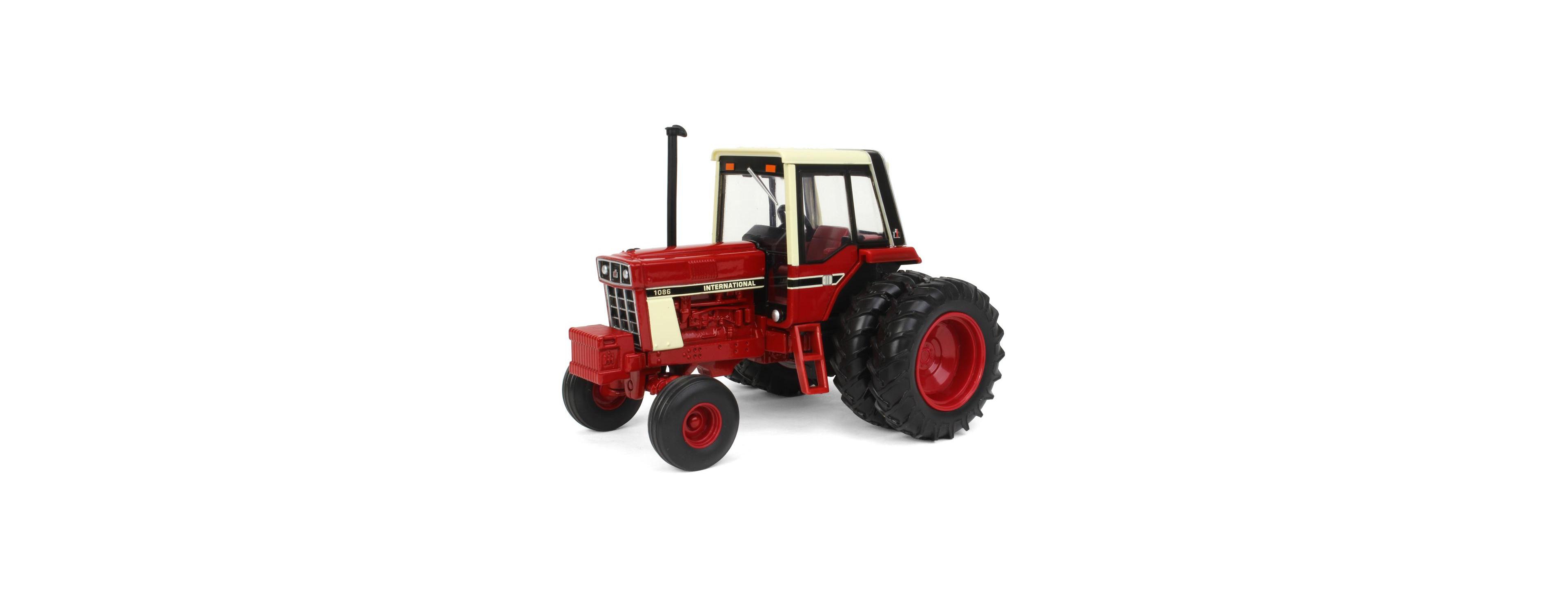 Ertl 1/32 International Harvester Wide Front Tractor with Rear Duals