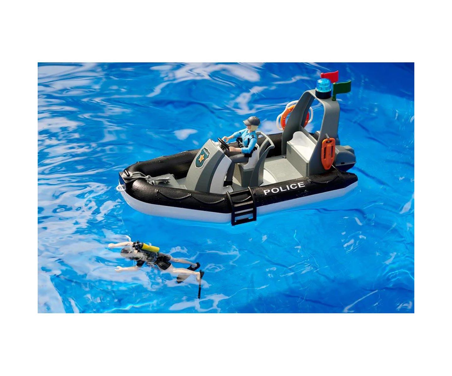 Детские игрушки Bruder 1/16 Ram 2500 Police Pickup Truck with Lights and Sounds, Trailer and Boat, Multi-Piece Set — фото 3