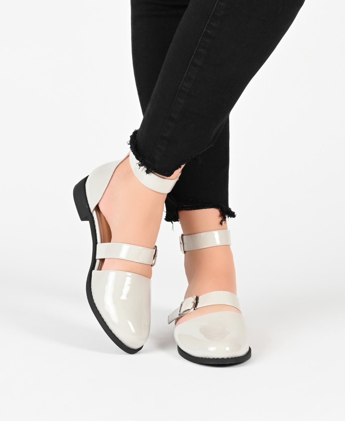 JOURNEE COLLECTION WOMEN'S CONSTANCE DOUBLE BUCKLE FLATS 