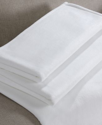 Core Plush Solid Blanket, Queen