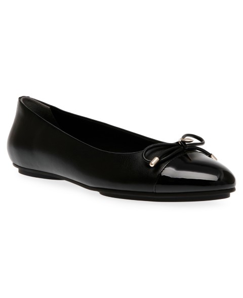 Женские Anne Klein Women's Luci Cap Toe Ballet Flats