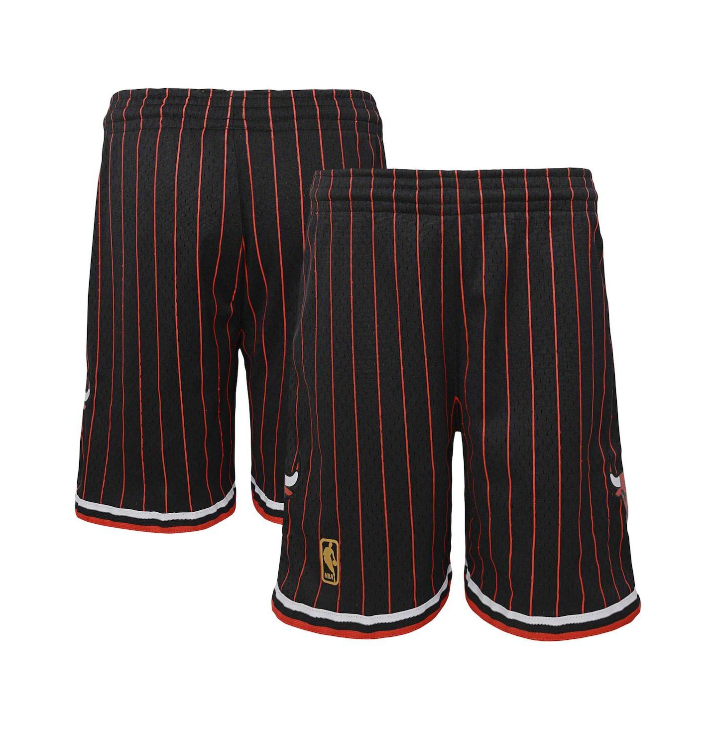 Шорты Mitchell & Ness Black Chicago Bulls Hardwood Classics Swingman Shorts для мальчиков — фото 1