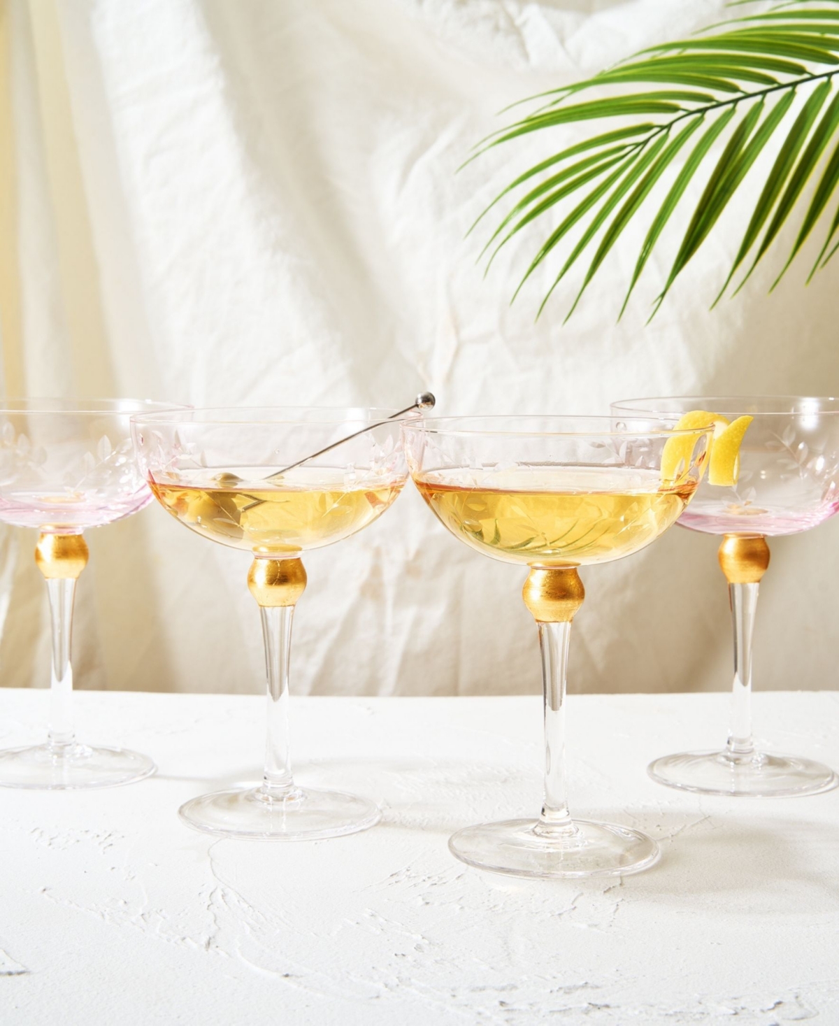 The Wine Savant Pallo Tinted Glass Crystal Champagne Saucer, 9 oz Set Of 4 In Pink,gold