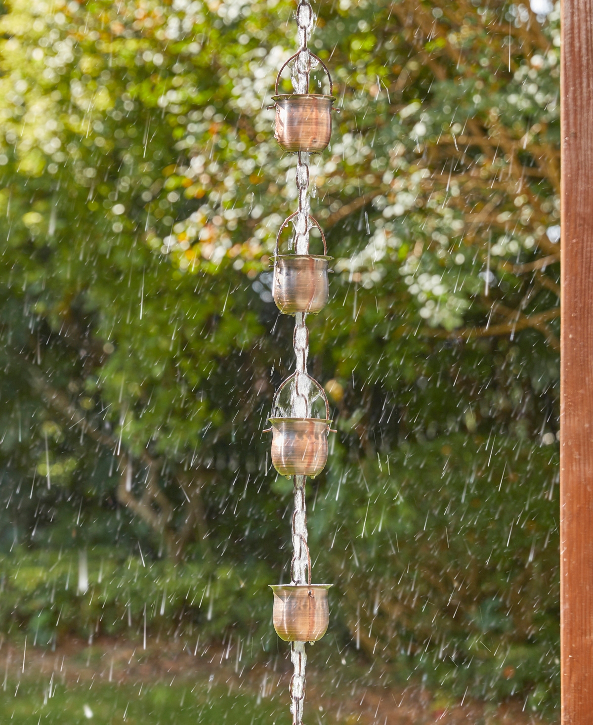 Glitzhome 15-Piece FauxCup Shaped Rain Chain with V-Shaped Gutter Clip - Copper