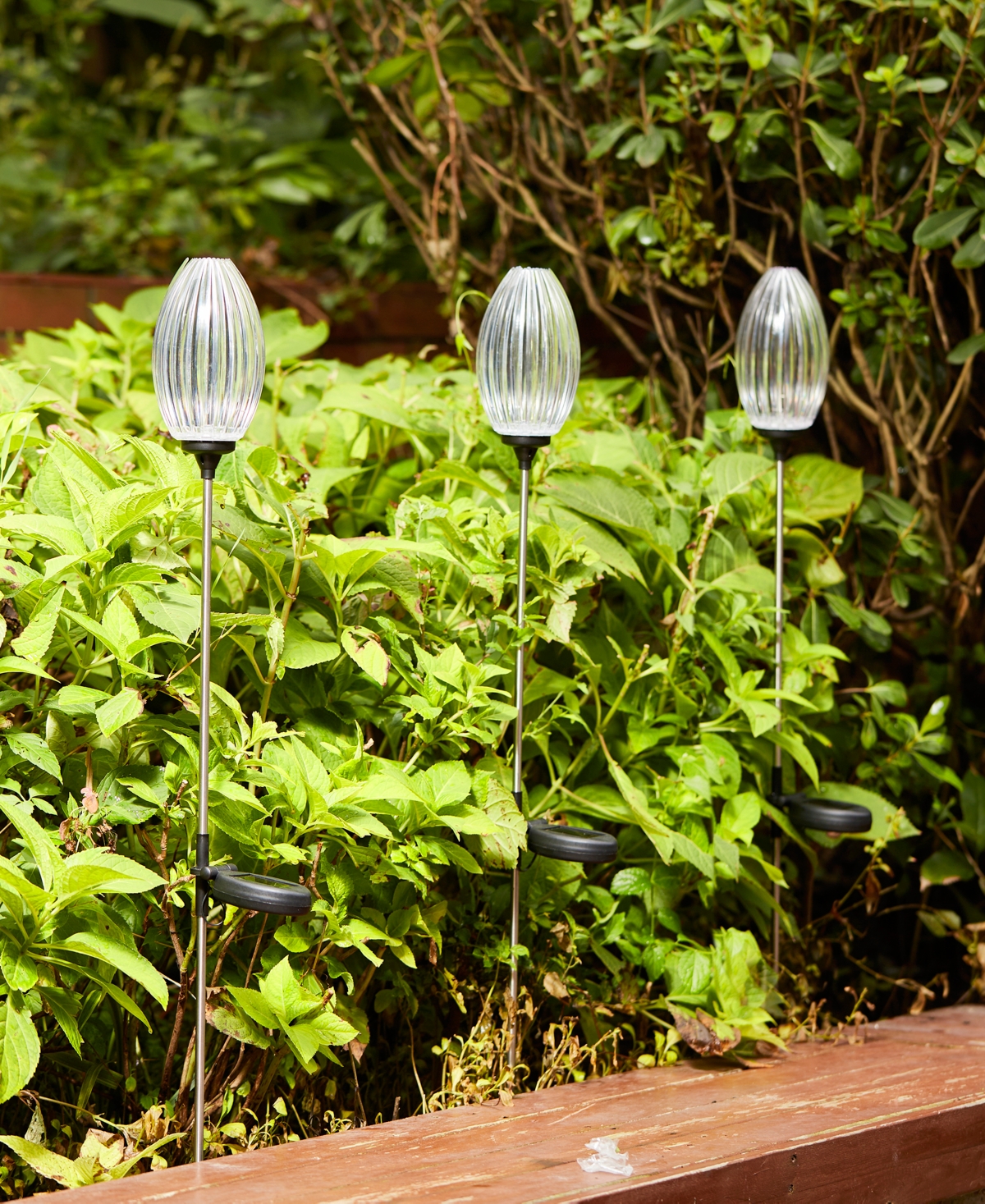 Glitzhome 36" H Set Of 3 Solar Powered Stake Oval Flower Light With Stainless Steel Pole In Multi