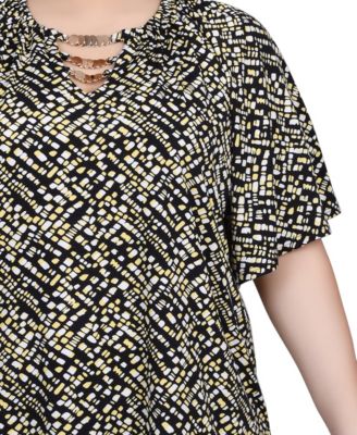 Plus Size Raglan Sleeve Top with Chain Details