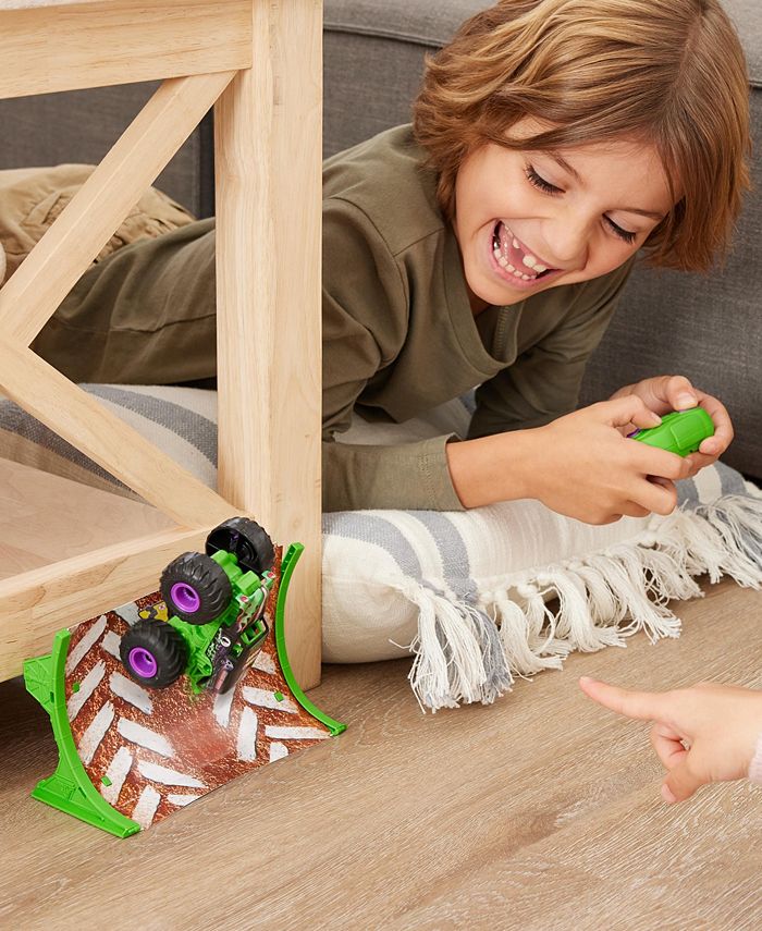 Monster Jam, Grave Digger Remote Control Monster Truck 1:64 Scale, Includes Ramp, RC Cars - Multi