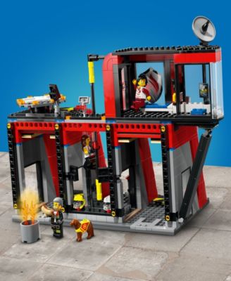 City Fire Station with Fire Truck Pretend Play Toy 60414, 843 Pieces