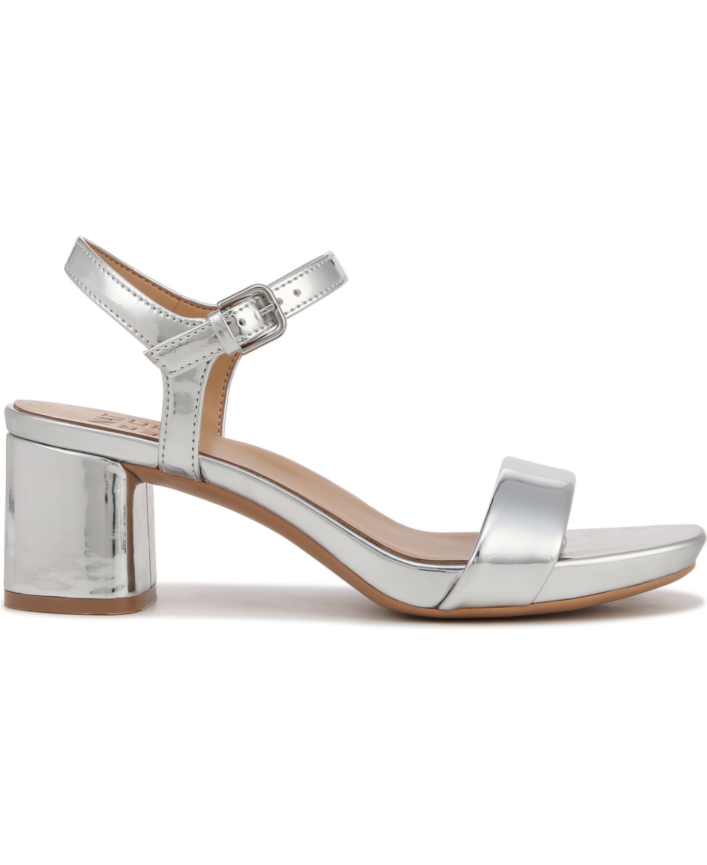 Женские сандалии Naturalizer Izzy Ankle Strap Low-Heel Dress Sandals, цвет: Серебряная искусственная кожа — фото 2