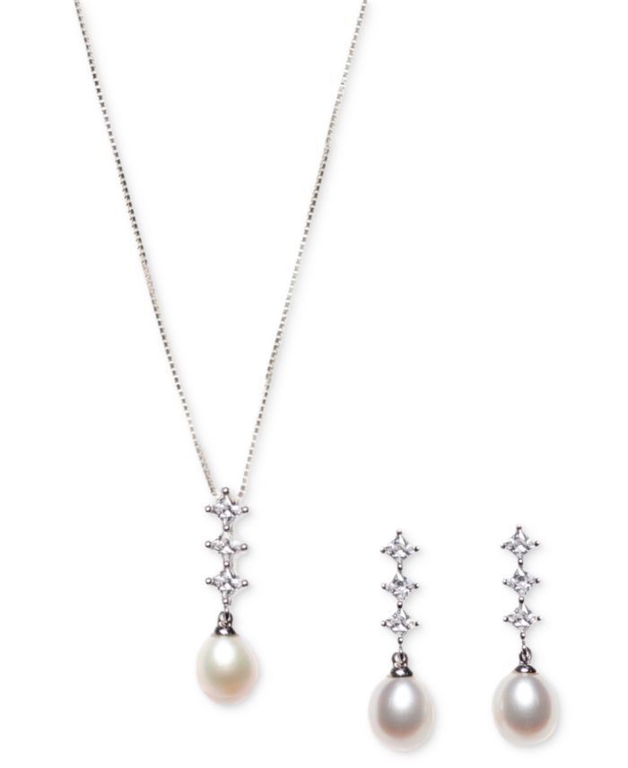 Cultured Freshwater Pearl (7x9mm) and Cubic Zirconia Pendant Necklace &