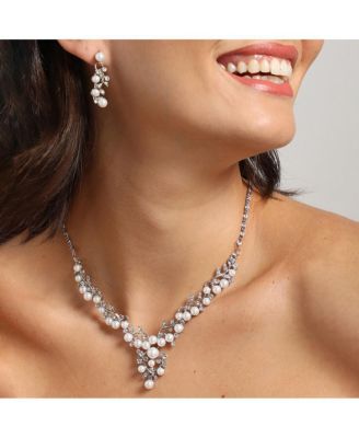 Women's White Pearl Cluster Necklace And Earrings (7-8 mm) (Set Of 2)