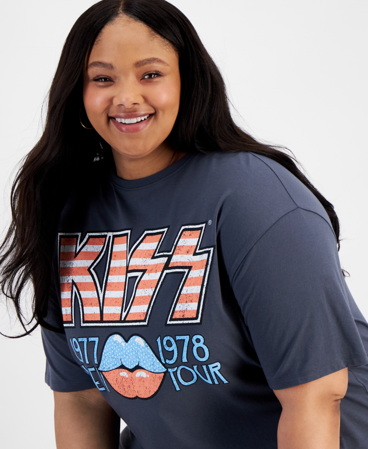Shop Grayson Threads, The Label Trendy Plus Size Kiss T-shirt In Gray