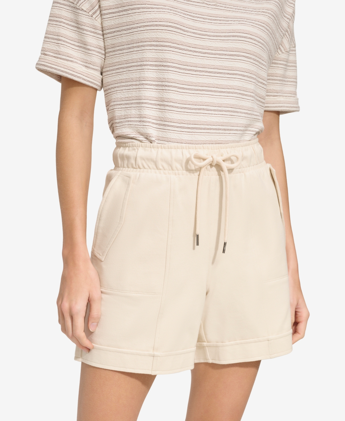 Marc New York Andrew Marc Sport Women's Pull On High Rise Twill Utility Shorts In Sand Shell