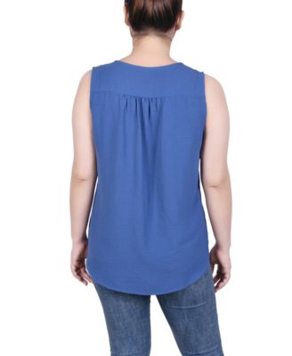 Women's Sleeveless Button-Front Blouse