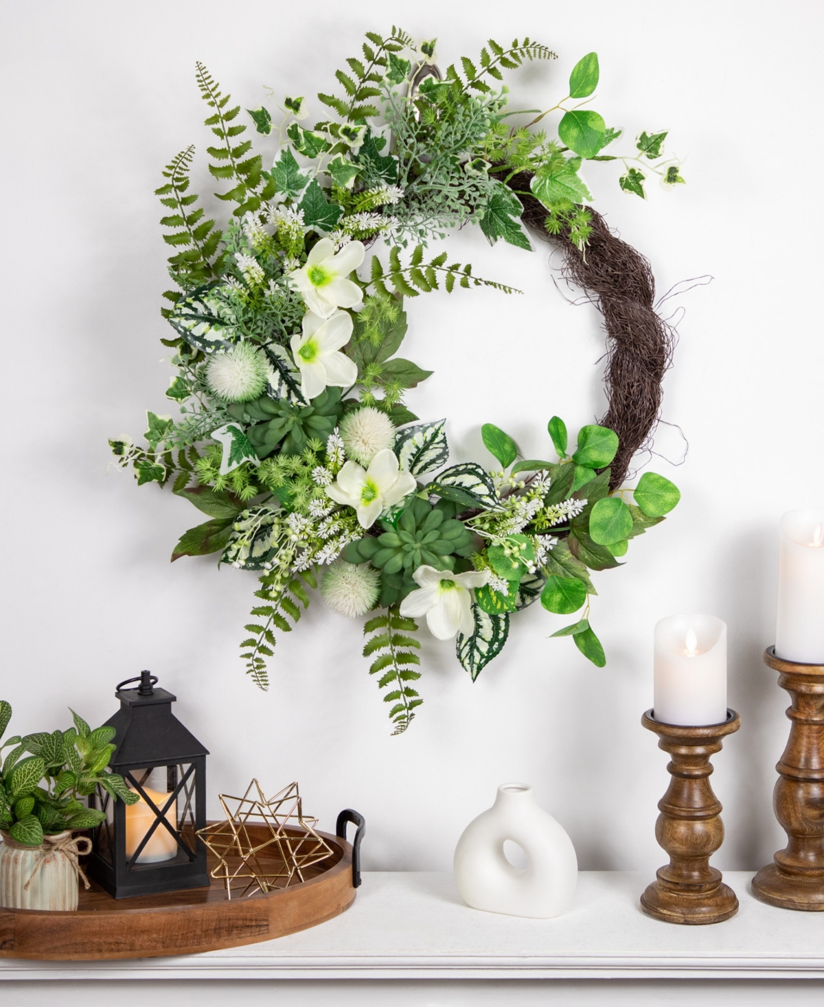 Northlight Hellebores And Ivy Artificial Spring Floral Wreath, 24" In Green