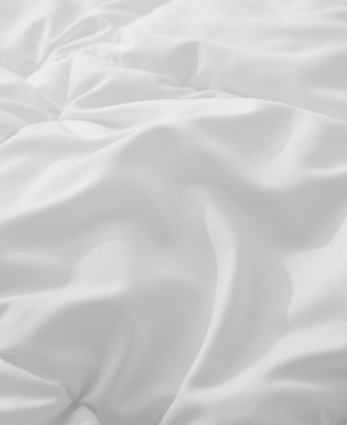 Shop Unikome Lightweight Down Alternative Comforter, Full In White
