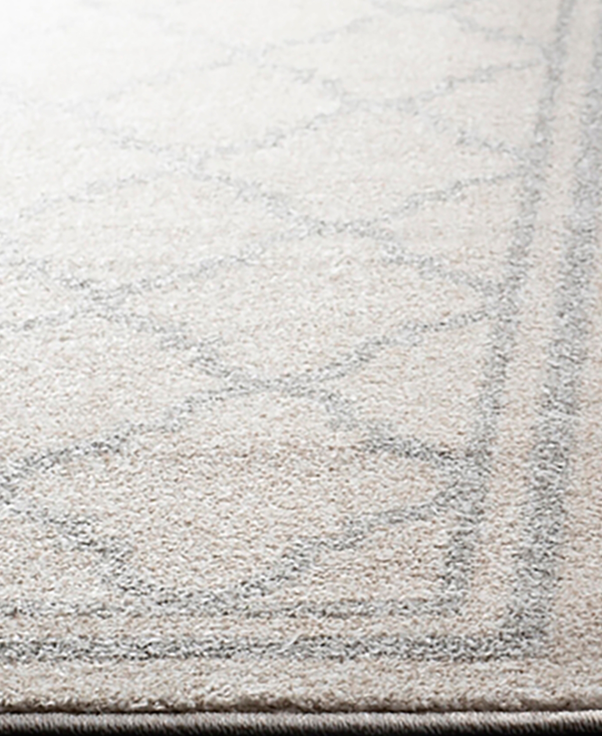 Safavieh Amherst AMT422 Beige and Light Grey 2'3