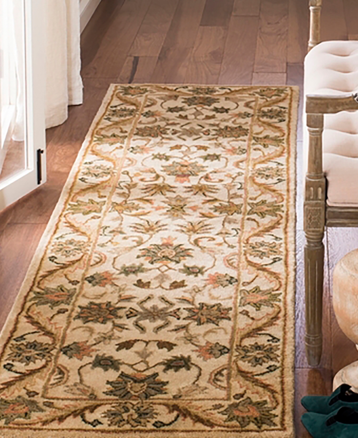 Safavieh Antiquity At52Area Rug - Gold