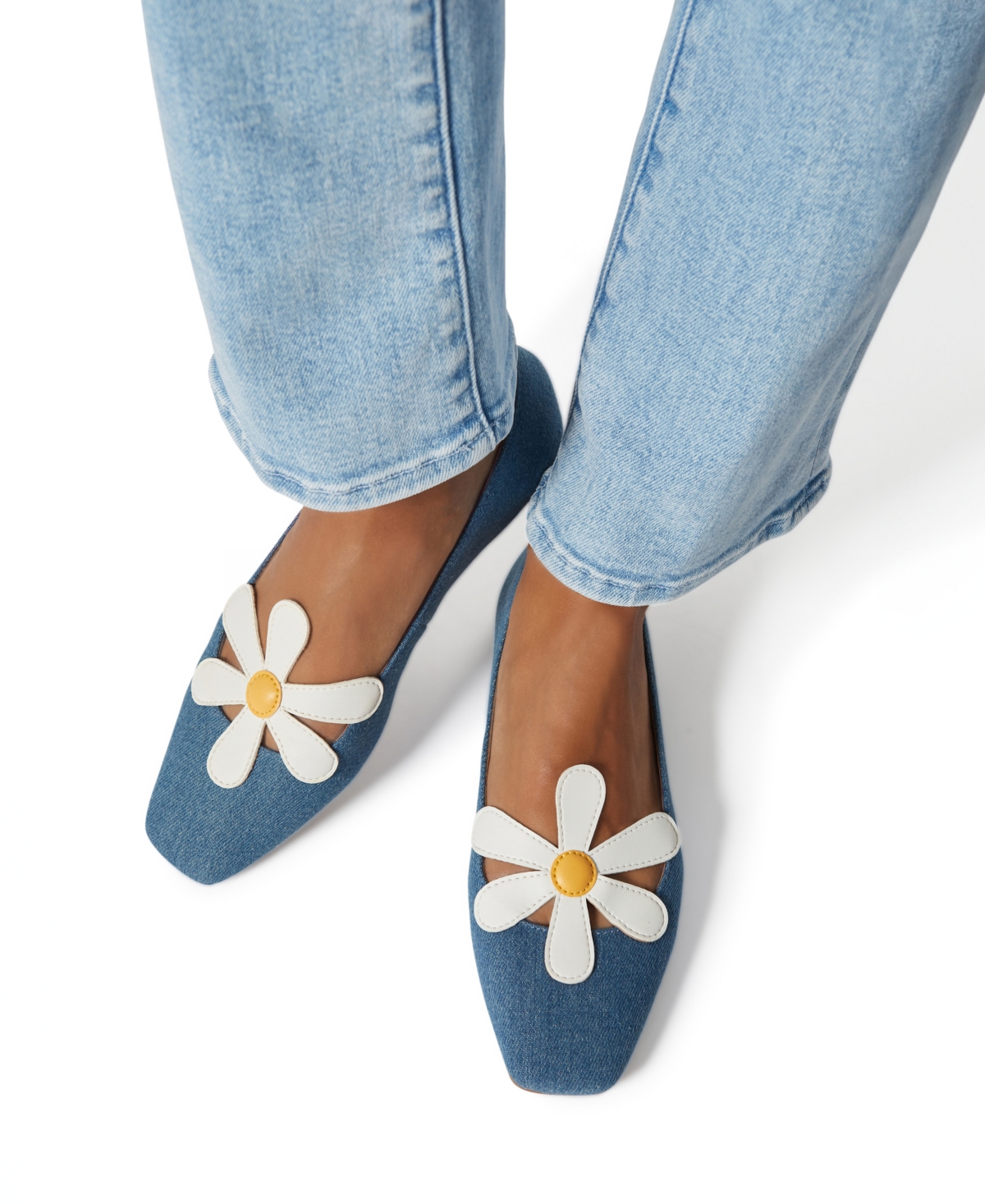 KATY PERRY WOMEN'S EVIE DAISY BALLET FLATS 