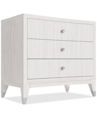 Warlington Queen 3 Pc. Set (Bed, Dresser & Nightstand)