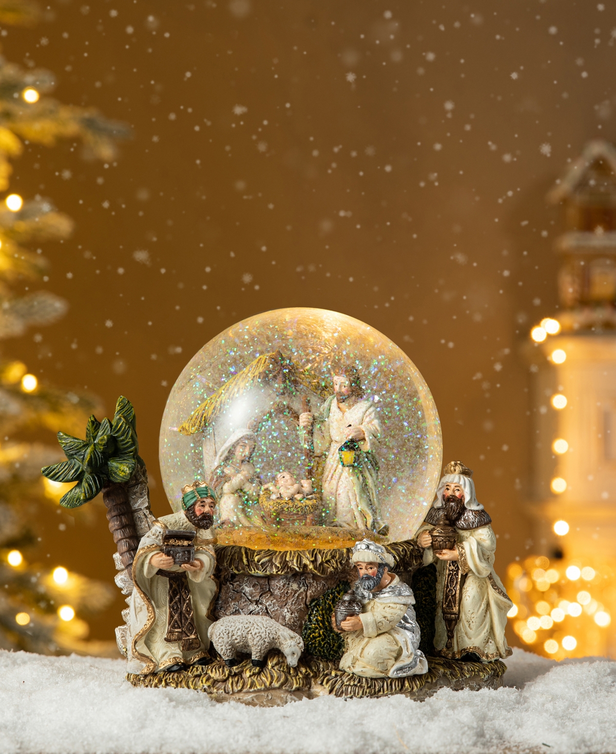 Glitzhome 150mm Christmas Oversized Resin Lighted Musical Snowflakes Nativity Scene Waterglobe