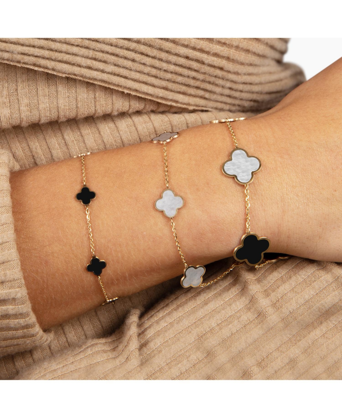 The Lovery Large Mother of Pearl and Onyx Mixed Clover Bracelet 14K Gold