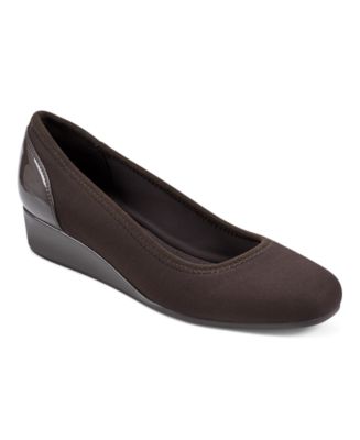 Women's Gwenyth Low Wedge Pumps