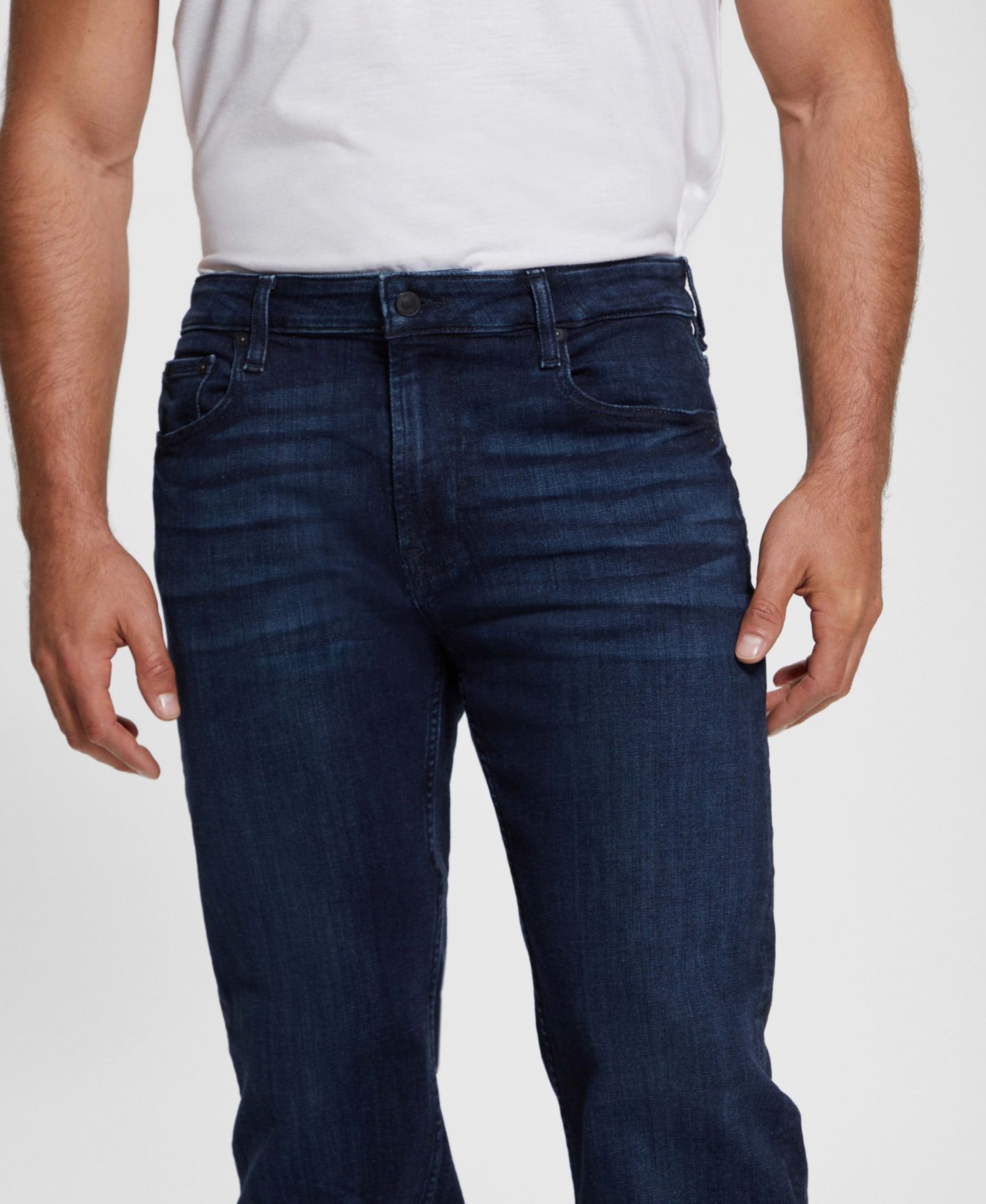 Мужские джинсы GUESS Dark Wash Regular Straight, цвет: Тёмная варка — фото 6