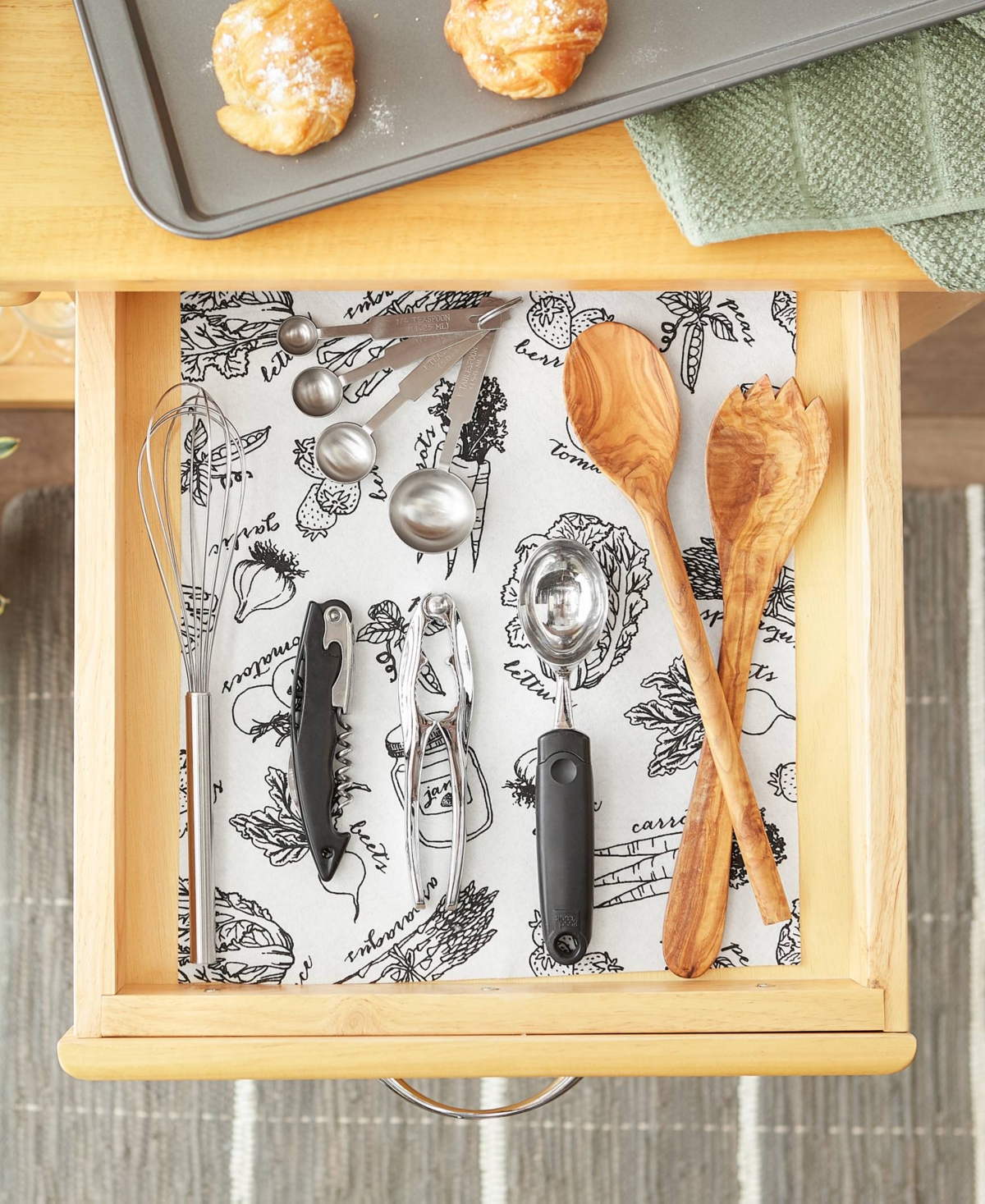 Design Imports Fridge Liner Collection Non-adhesive, Cut To Fit, 12x24", Black Market Print, 6 Piece In Black Market Print