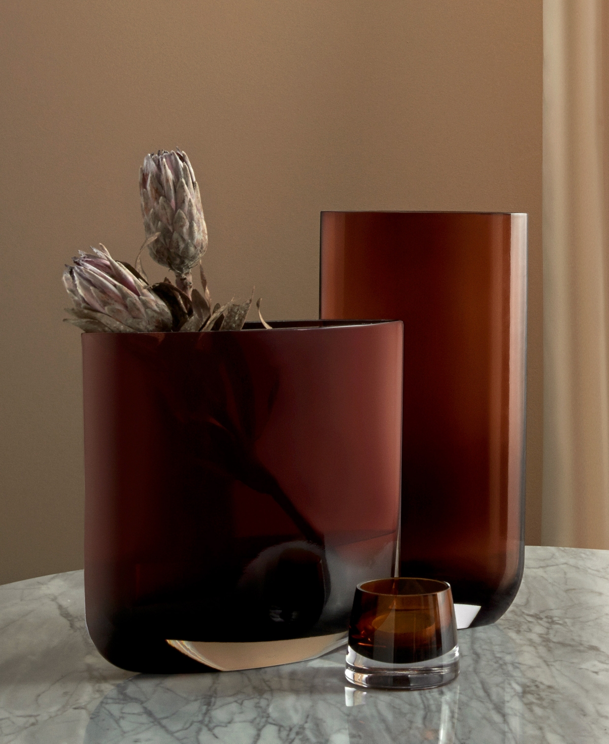 Nude Glass Blade Vase In Caramel
